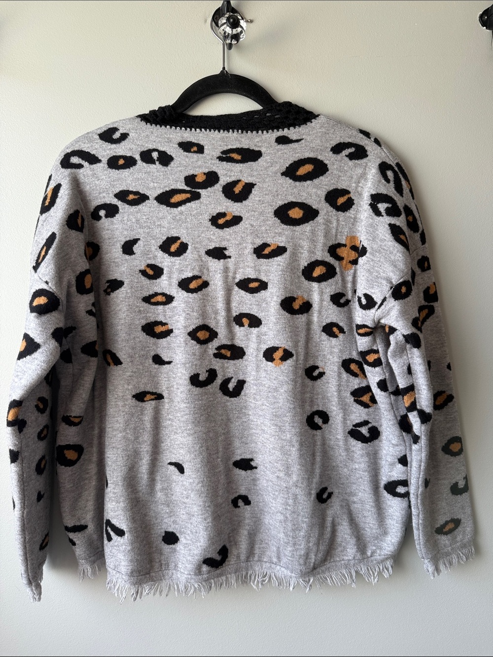 THML Gray Leopard-Print Crewneck Sweater fringe crochet fall small - Picture 5 of 6